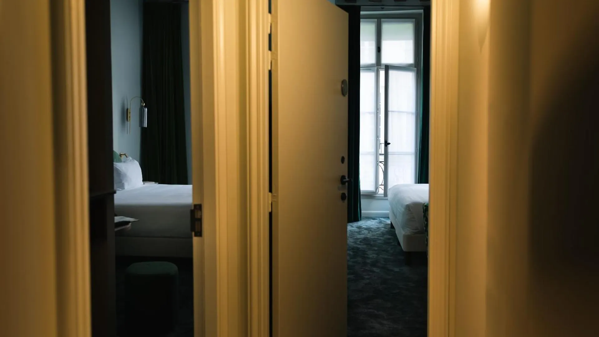 Hotel L De Lutece - Notre-Dame Paris 4*,