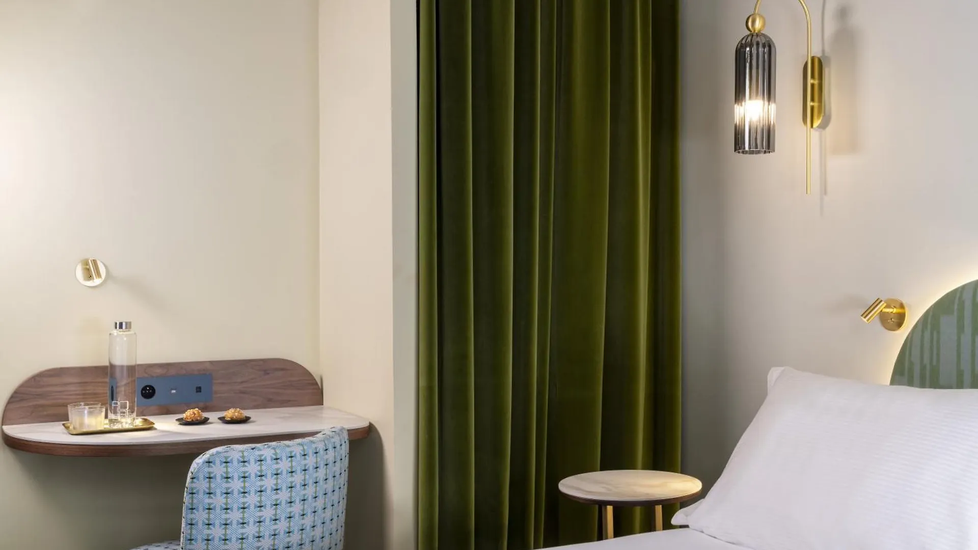 Hotel L De Lutece - Notre-Dame Paris 4*,
