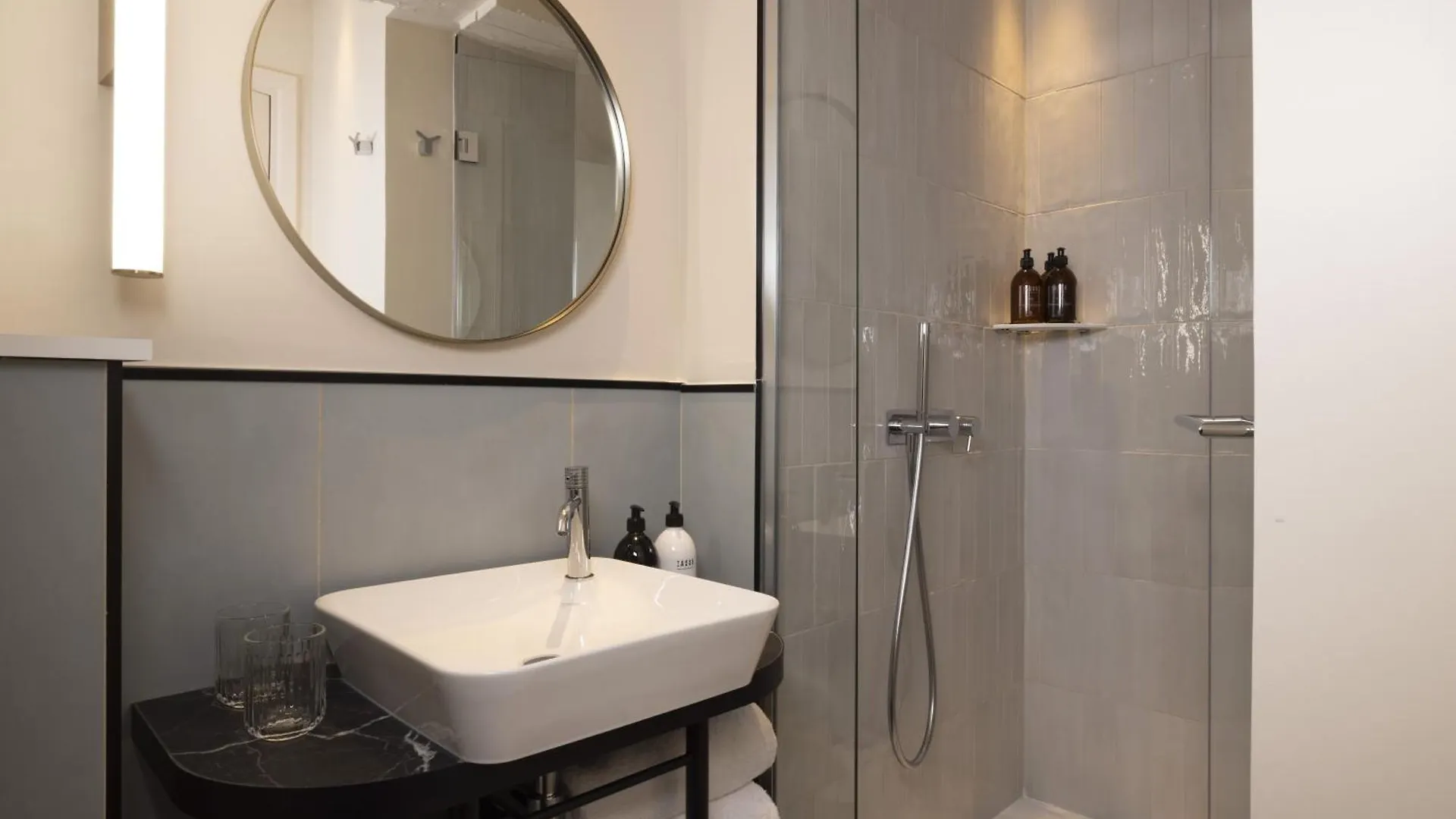 Hotel L De Lutece - Notre-Dame Paris