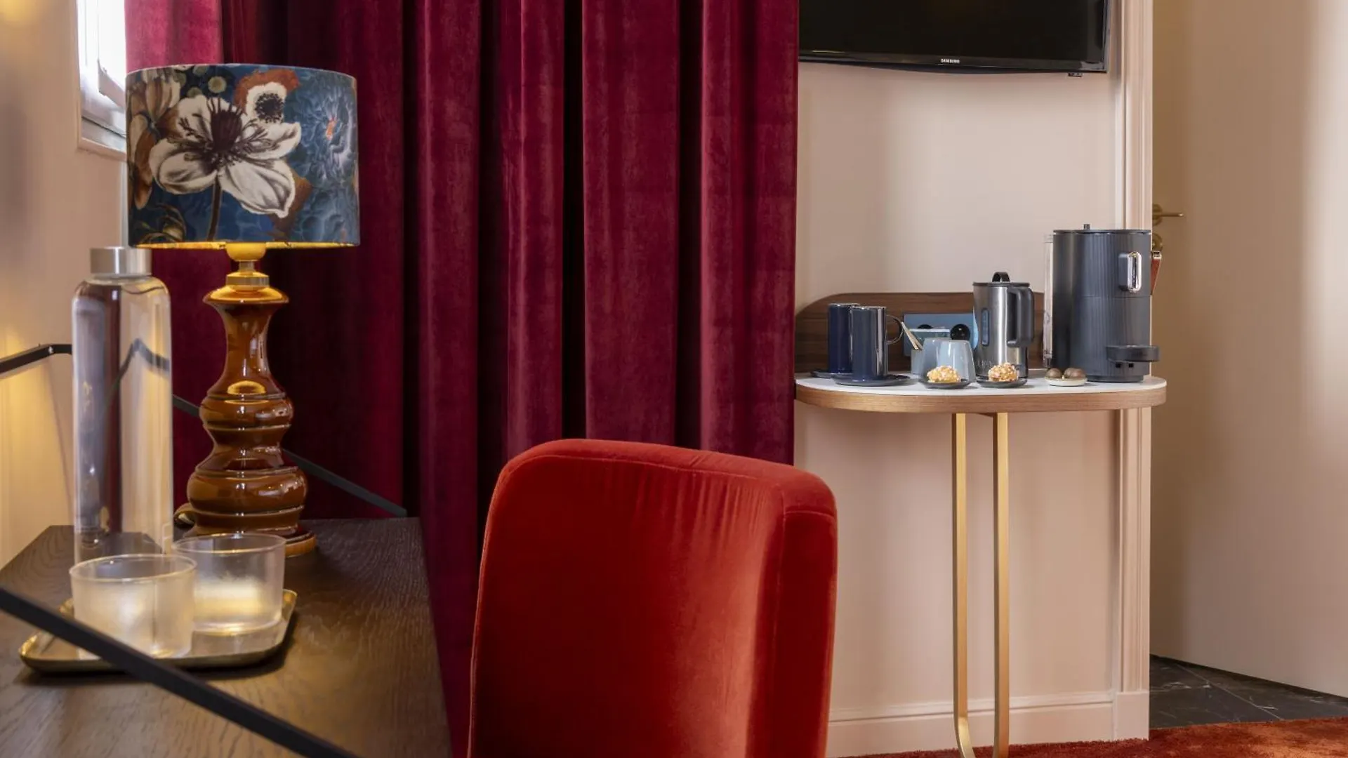 Hotel L De Lutece - Notre-Dame Paris 4*,